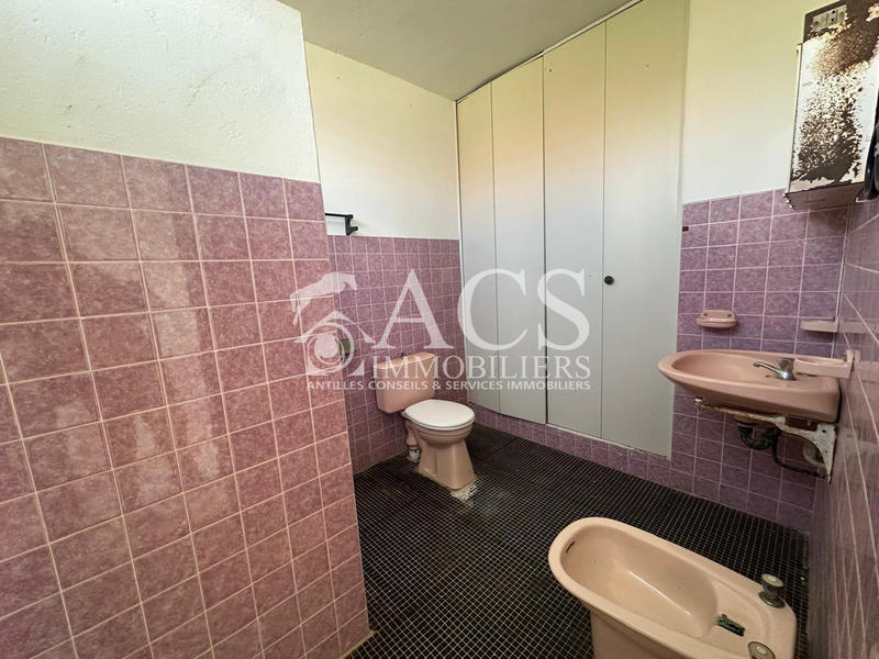 Maison - 220 m² - 6 pièces