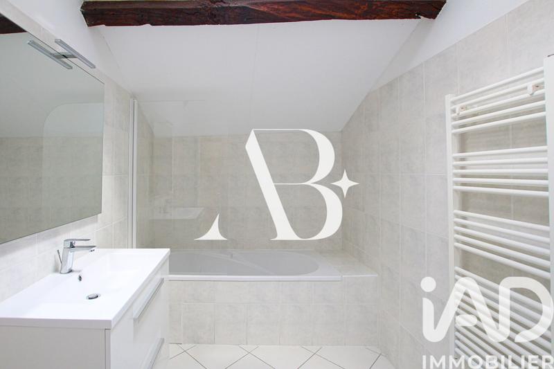 Appartement - 84 m² - 2 pièces