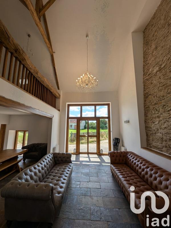 Maison - 187 m² - 11 pièces