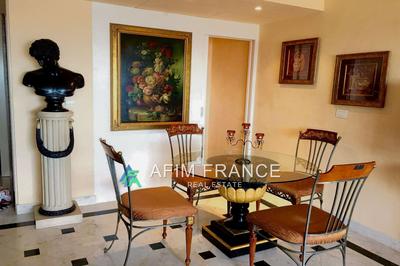 Appartement - 97 m² - 3 pièces