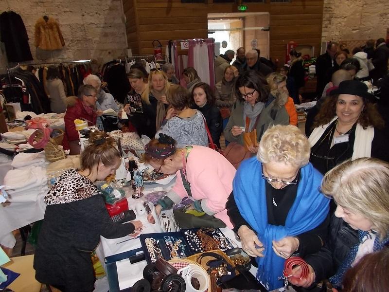 Les Puces des Couturières aux Greniers à Sel