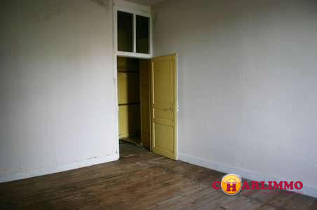 Maison traditionnelle - 615 m² - 22 pièces