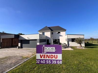 Maison - 153 m² - 6 pièces