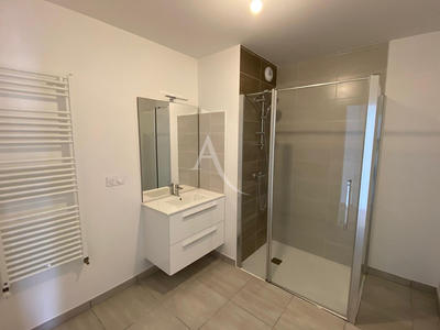 Appartement - 84 m² - 3 pièces