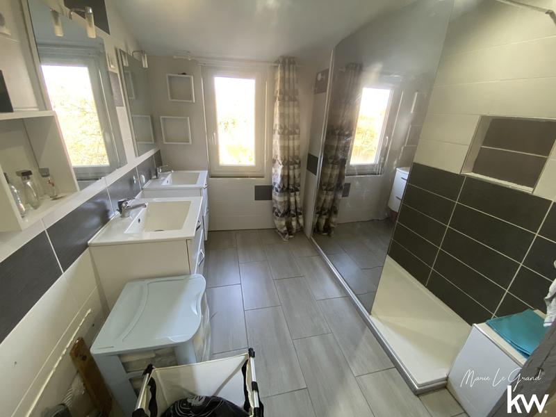 Maison - 151 m² - 6 pièces