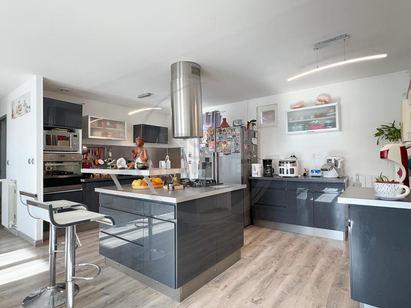 Maison - 97 m² - 5 pièces