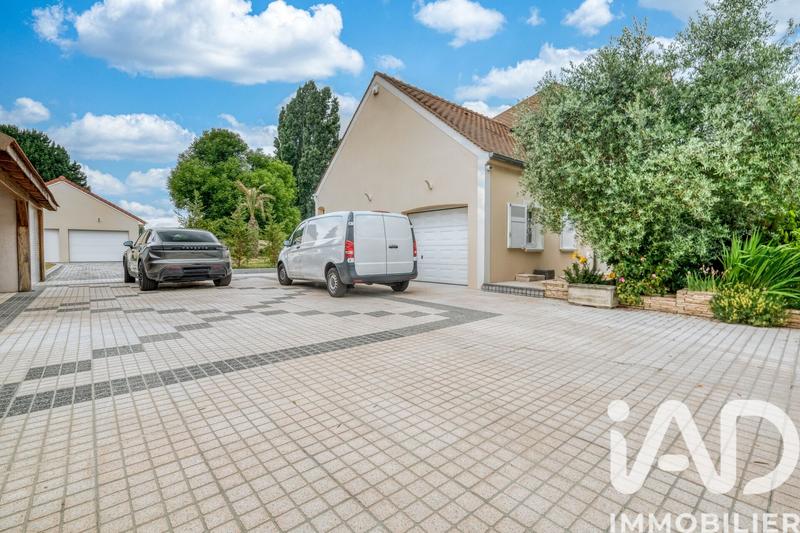 Maison - 300 m² - 7 pièces