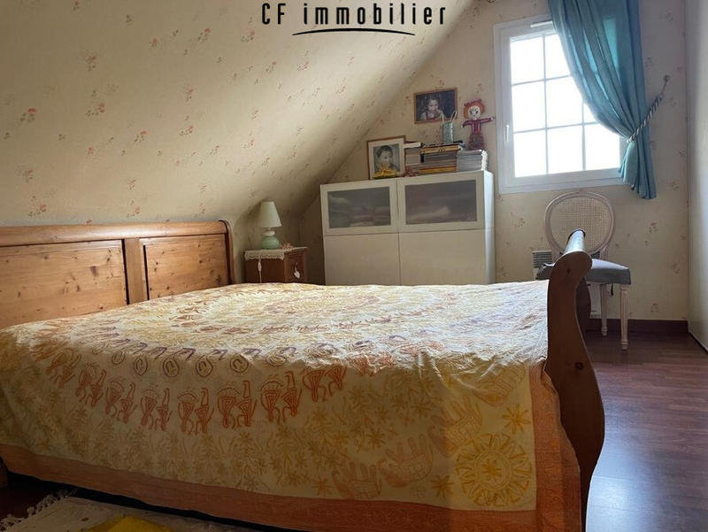 Maison - 210 m² - 7 pièces