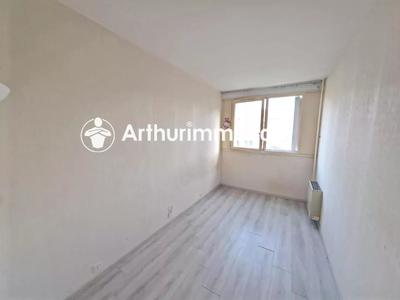 Appartement - 96 m² - 5 pièces