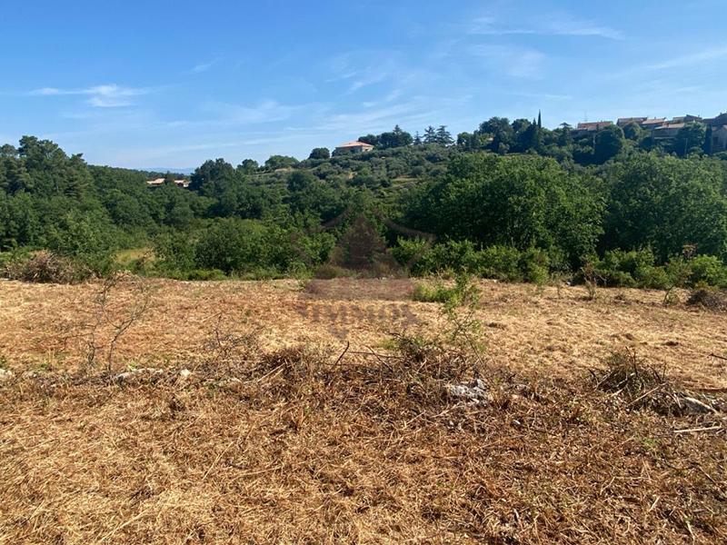 Terrain constructible - 1 691 m²