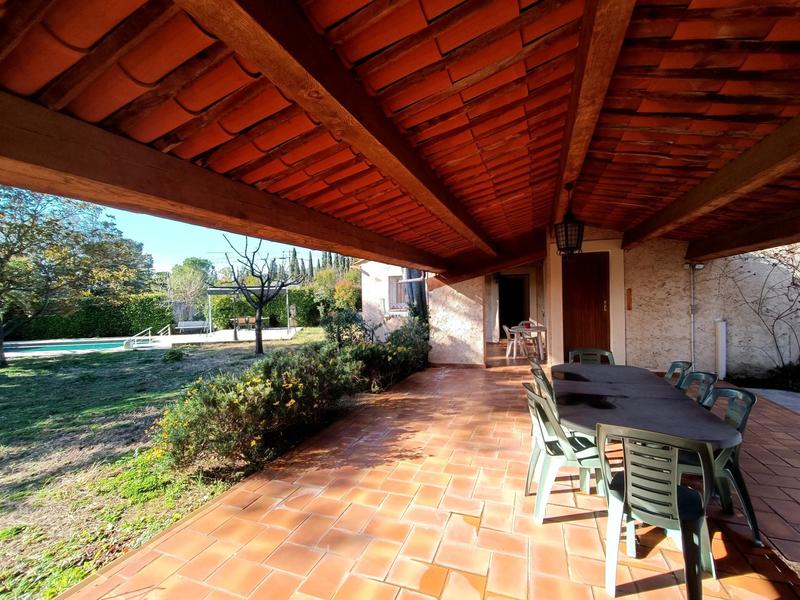 Maison - 206 m² - 6 pièces