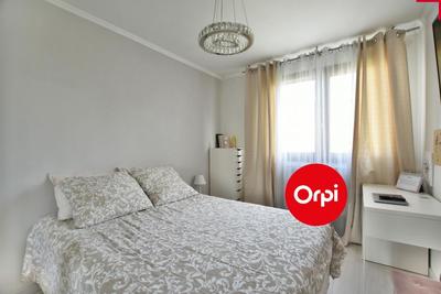 Appartement - 90 m² - 5 pièces