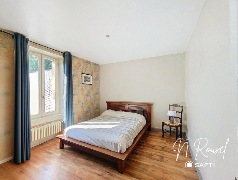 Maison - 180 m² - 7 pièces