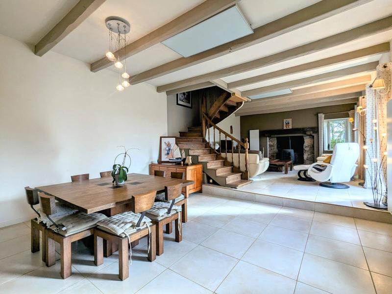 Maison ancienne - 186 m² - 8 pièces