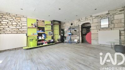 Maison - 204 m² - 8 pièces