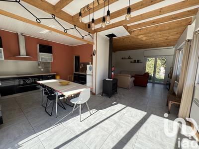 Maison - 122 m² - 7 pièces