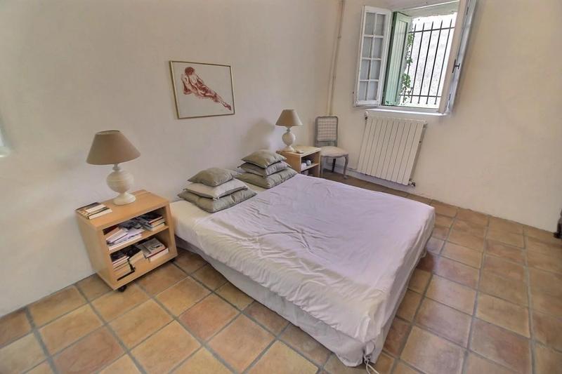 Maison - 240 m² - 7 pièces