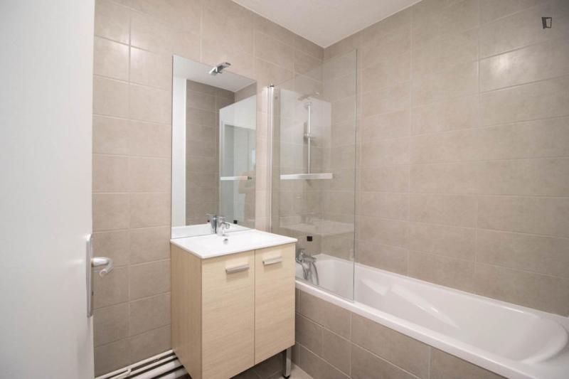 Chambre - 13 m² - 4 pièces