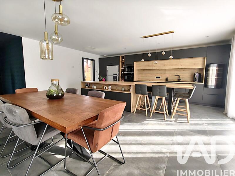 Maison de maîtres - 152 m² - 7 pièces