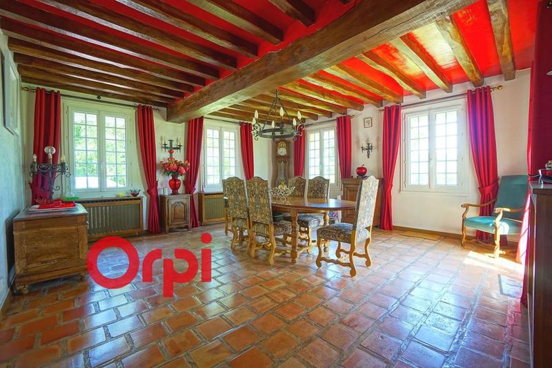 Maison - 225 m² - 8 pièces