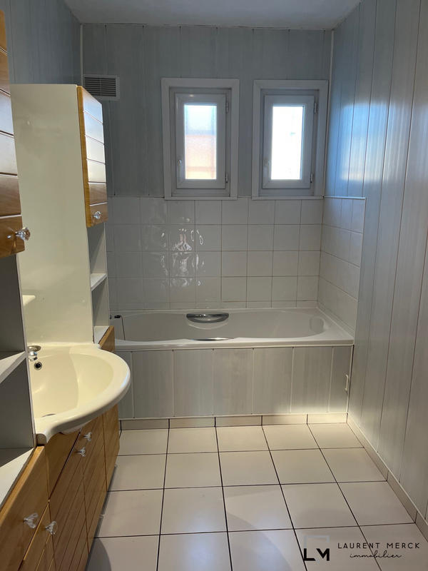 Maison - 98 m² - 4 pièces