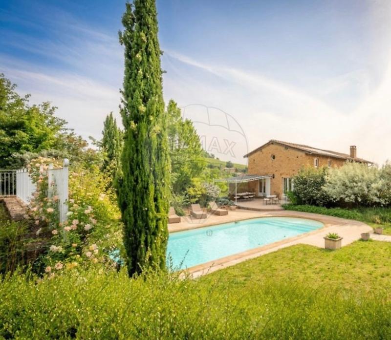 Maison - 403 m² - 10 pièces