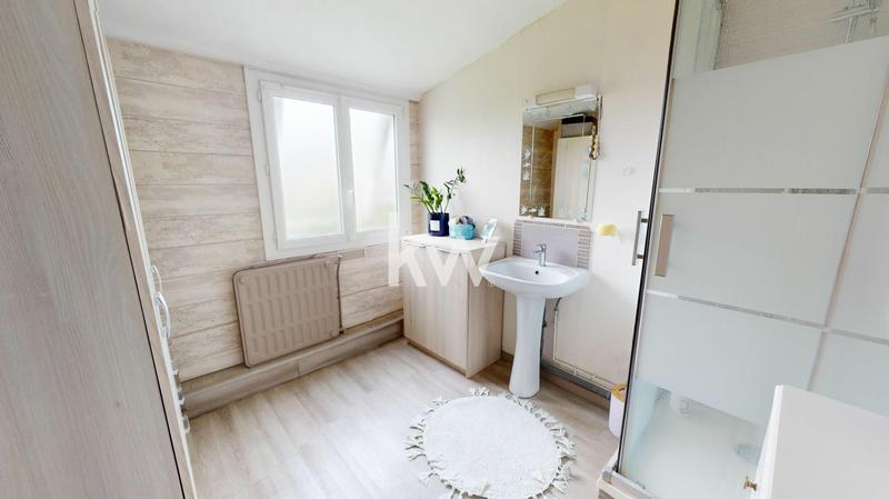 Maison - 104 m² - 5 pièces