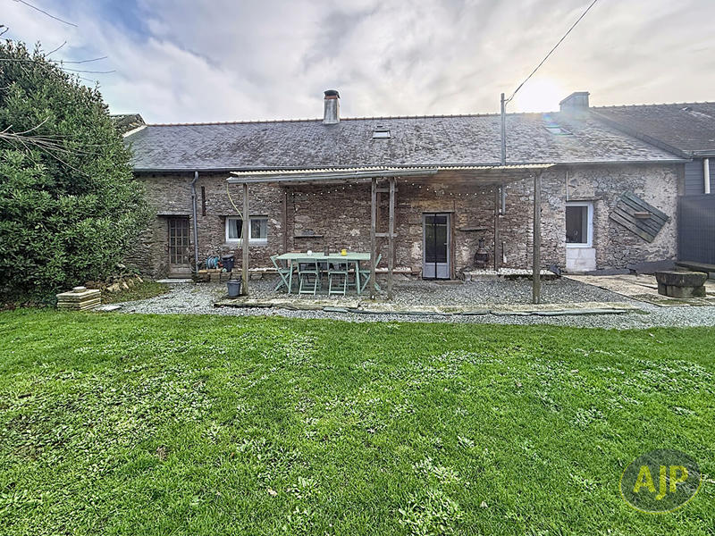 Maison - 92 m² - 4 pièces