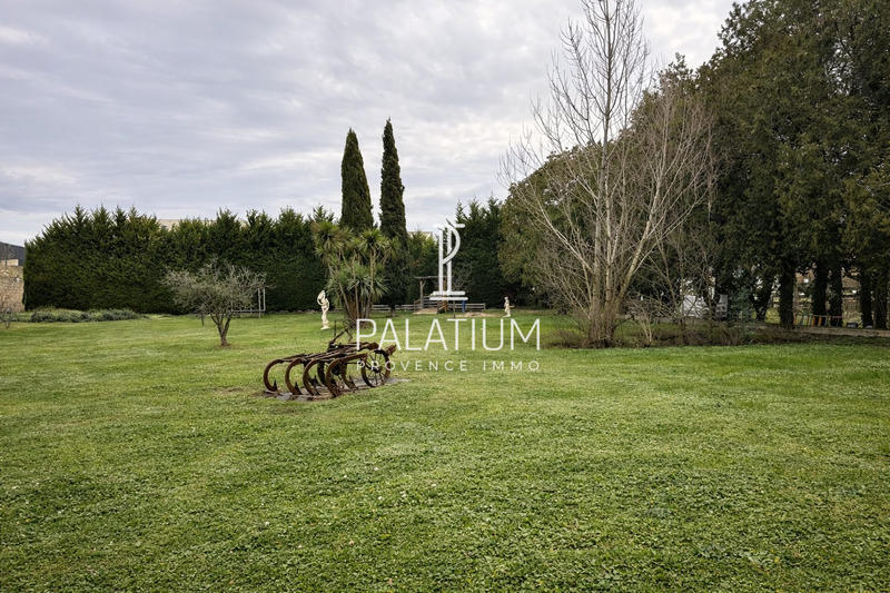 Maison - 251 m² - 7 pièces