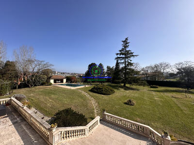 Appartement - 126 m² - 5 pièces