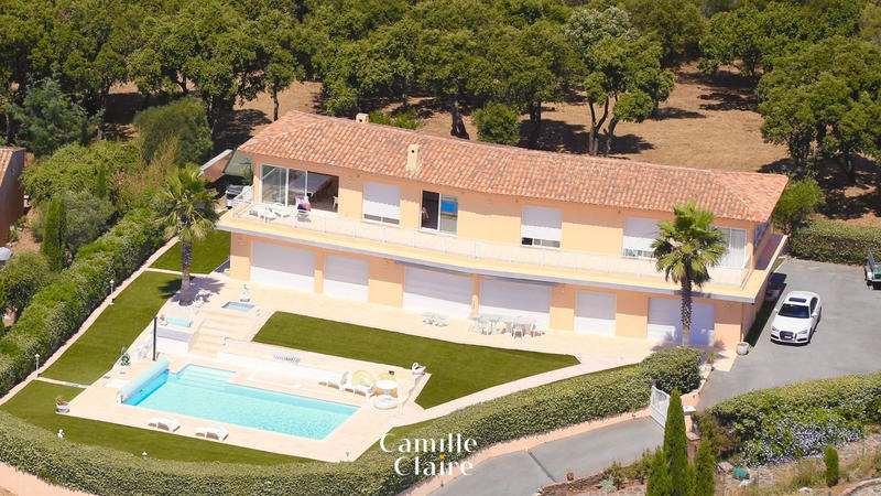 Villa - 240 m² - 10 pièces