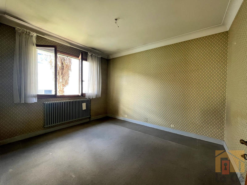 Maison - 180 m² - 6 pièces