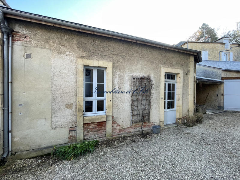 Maison - 280 m² - 11 pièces