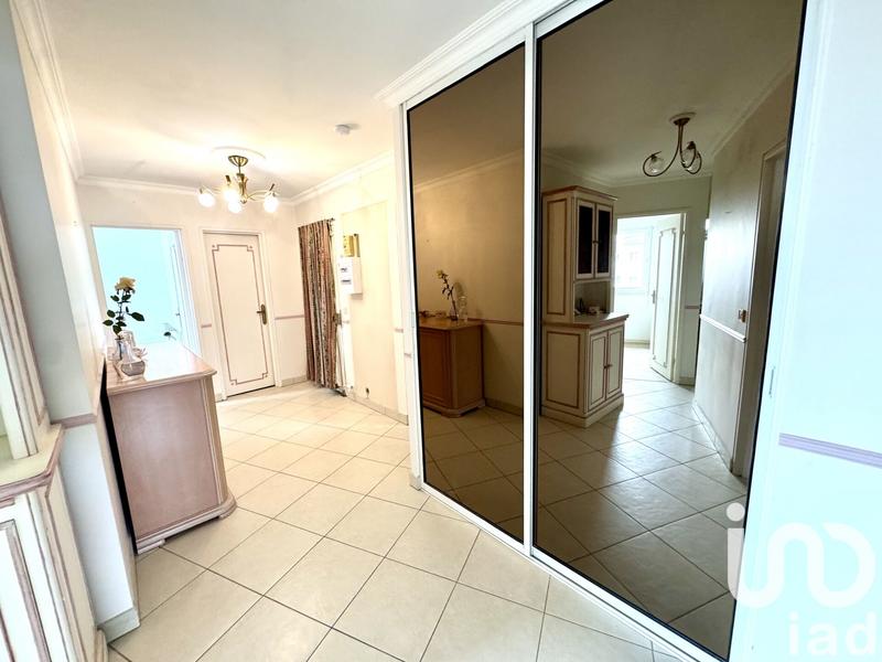 Appartement - 83 m² - 4 pièces