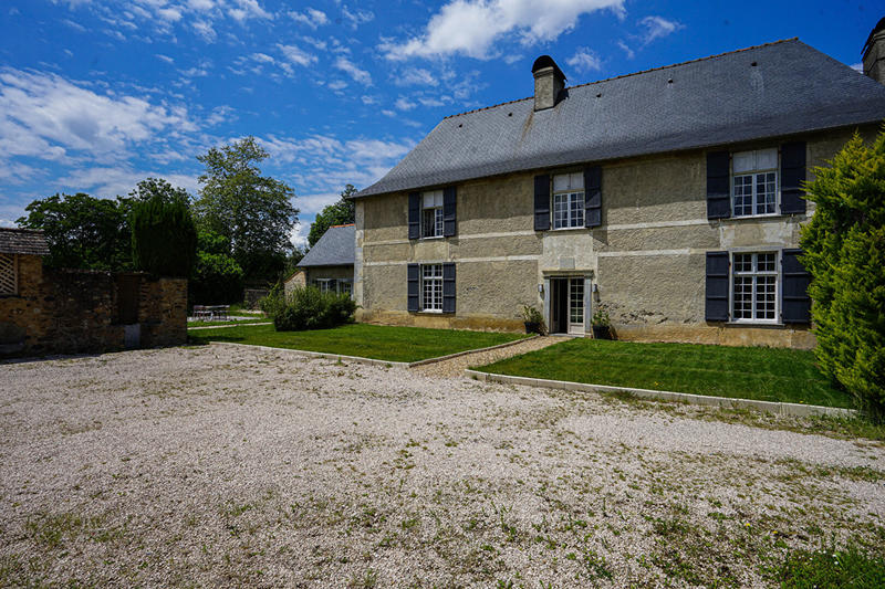 Maison - 252 m² - 8 pièces