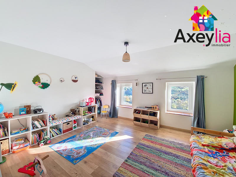 Maison - 144 m² - 5 pièces