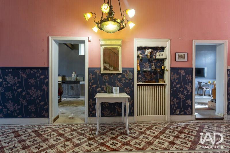 Maison - 331 m² - 8 pièces