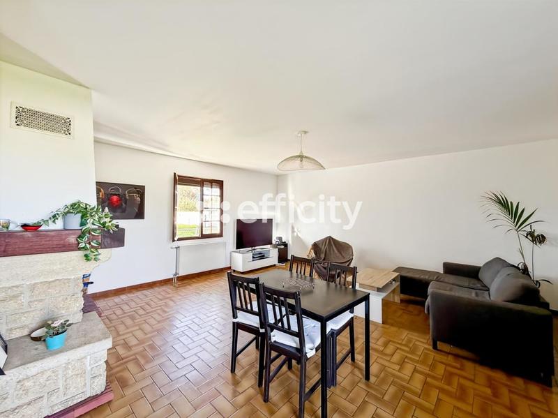 Maison - 90 m² - 4 pièces