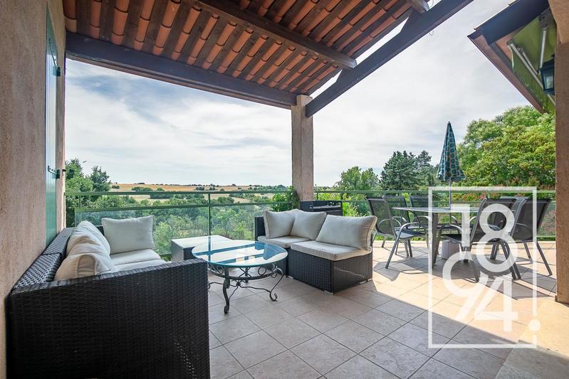 Maison - 397 m² - 7 pièces