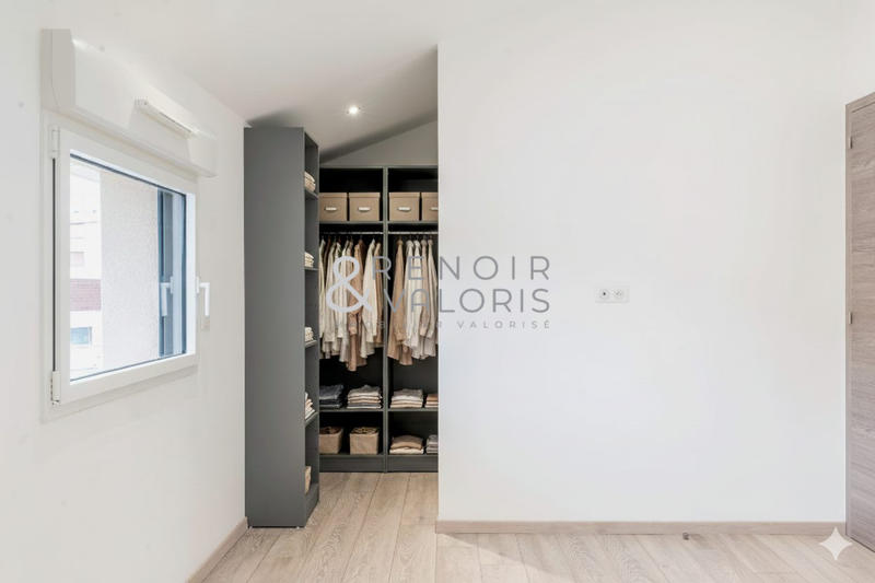 Loft - 100 m² - 5 pièces