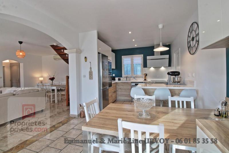 Maison - 122 m² - 7 pièces