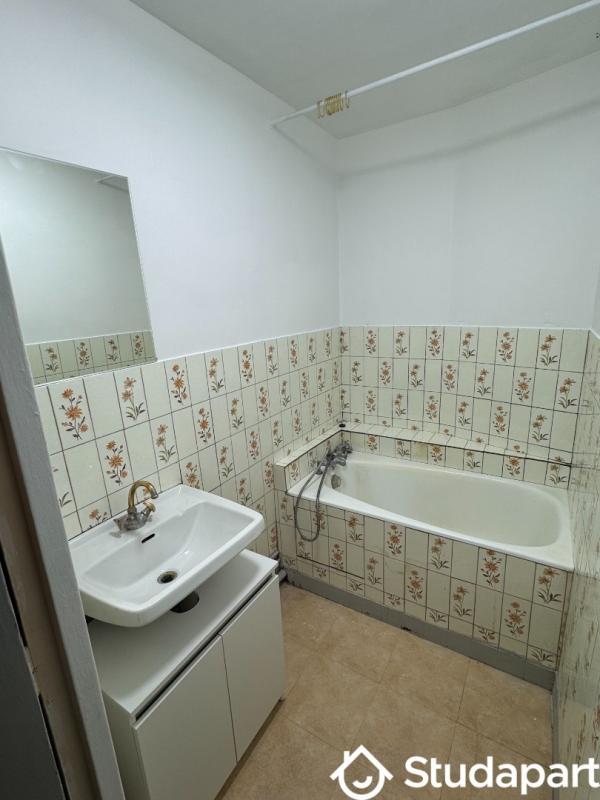 Chambre - 9 m² - 1 pièce