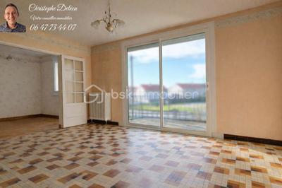 Maison traditionnelle - 74 m² - 4 pièces