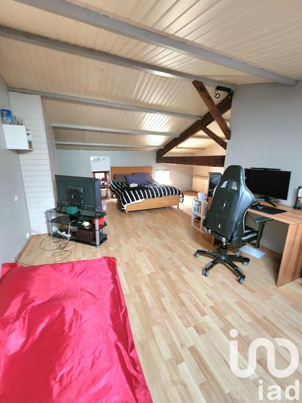 Maison - 220 m² - 7 pièces