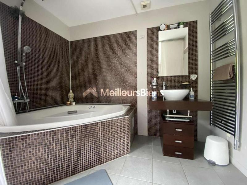 Maison - 145 m² - 7 pièces