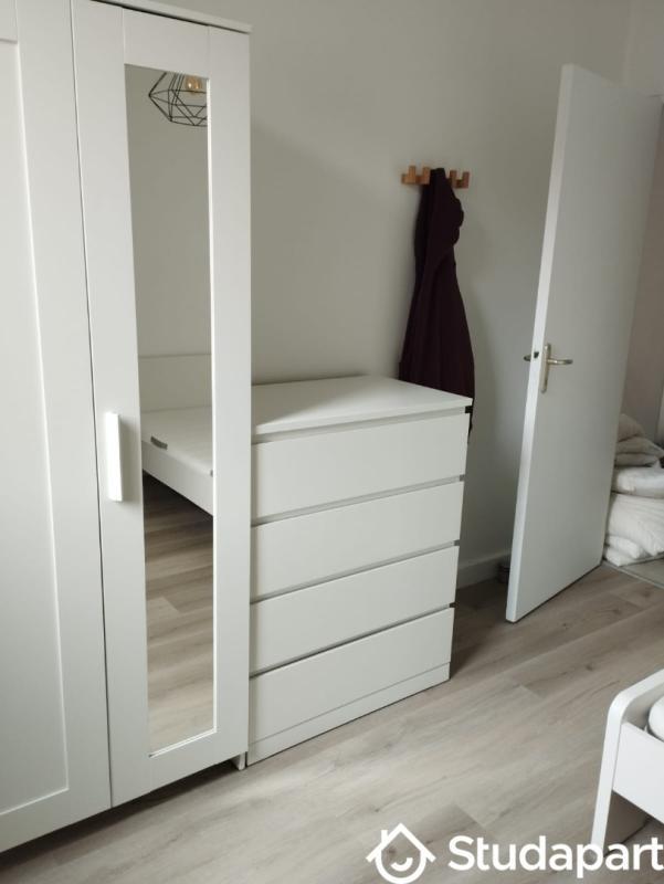 Chambre - 10 m² - 1 pièce