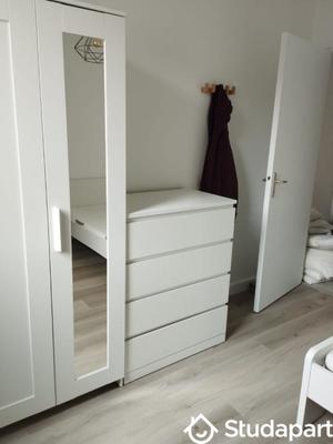 Chambre - 10 m² - 1 pièce