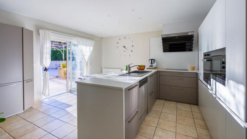 Maison - 364 m² - 7 pièces