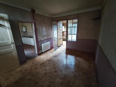 Maison - 121 m² - 7 pièces