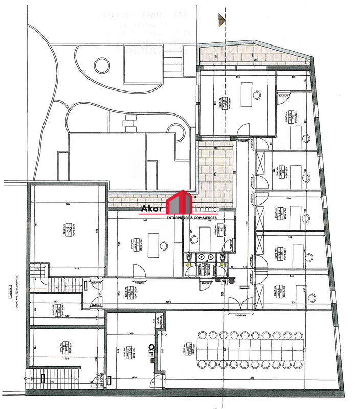 Bureau - 358 m² - 10 pièces